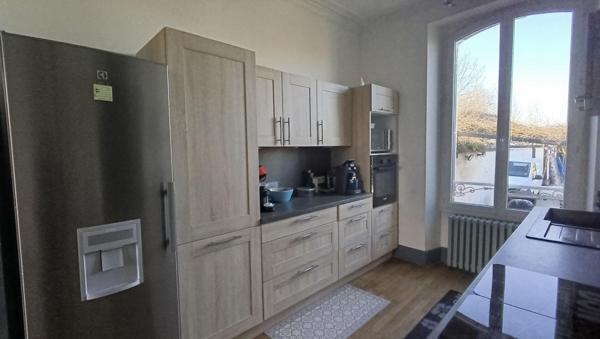 Maison de Maître Anglure 8 pièce(s) 180 m2