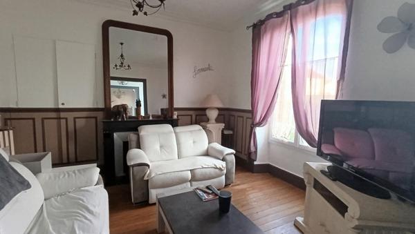 Maison de Maître Anglure 8 pièce(s) 180 m2