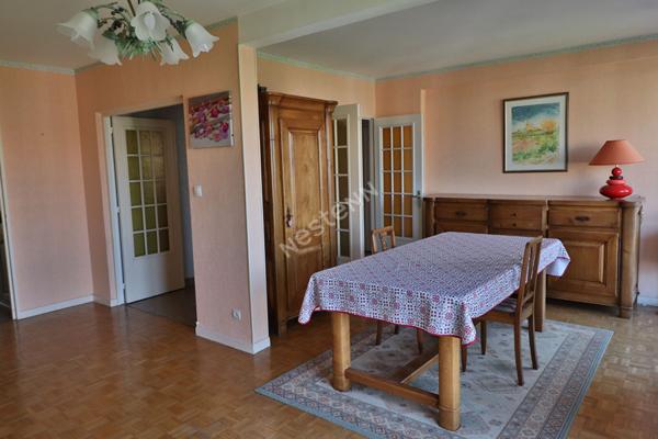 FRANCHEVILLE LE BAS - T4 - proche commodités - Traversant - Séjour Sud Ouest