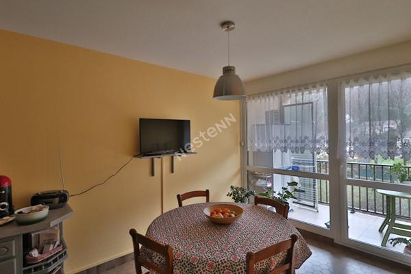 FRANCHEVILLE LE BAS - T4 - proche commodités - Traversant - Séjour Sud Ouest