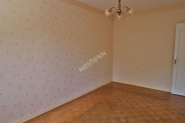 FRANCHEVILLE LE BAS - T4 - proche commodités - Traversant - Séjour Sud Ouest