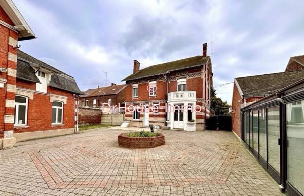 Maison à vendre 8 pièces de 252 m²