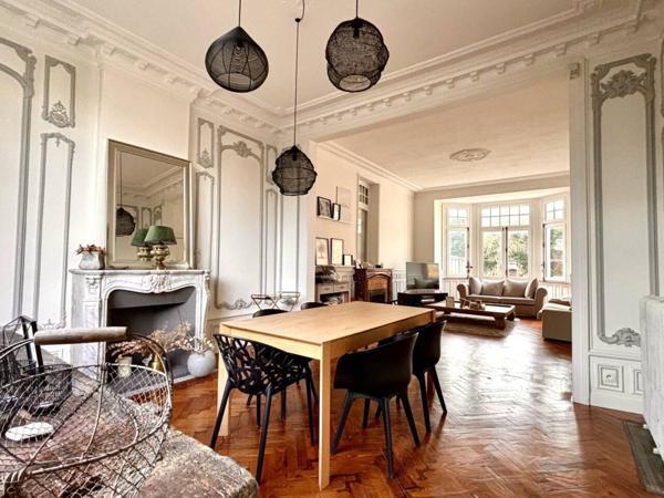 Maison à vendre 8 pièces de 252 m²