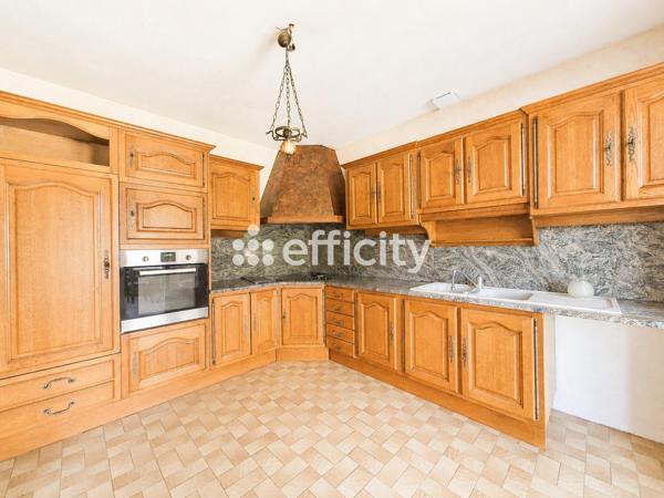 Maison
         5 pièces
        - 114 m² Exclusivité 151 000 € *