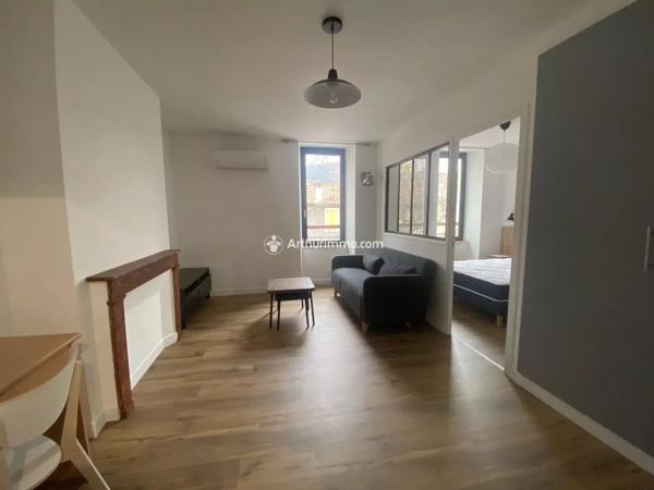 Location Appartement 2 pièces 38 m2 à Millau