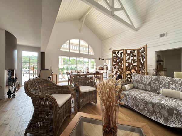 Maison 5 pièces - 140 m² Bien prestige