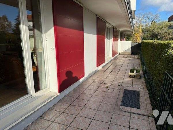 A VENDRE Appartement T5 en rez-de-jardin, à LE MESNIL-ESNARD (76240), d'une surface habitable d...