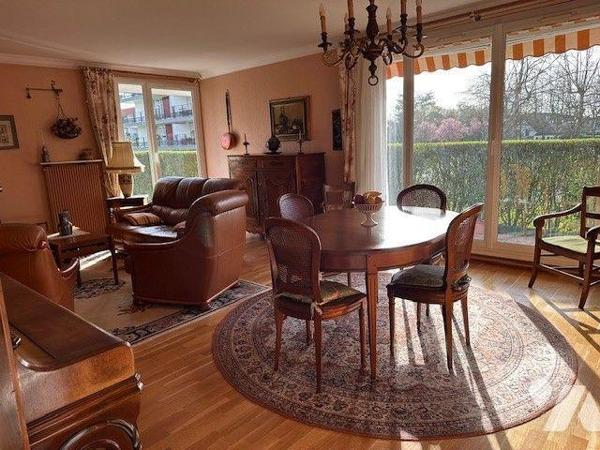 A VENDRE Appartement T5 en rez-de-jardin, à LE MESNIL-ESNARD (76240), d'une surface habitable d...