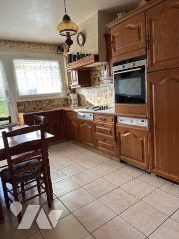 A VENDRE Appartement T5 en rez-de-jardin, à LE MESNIL-ESNARD (76240), d'une surface habitable d...