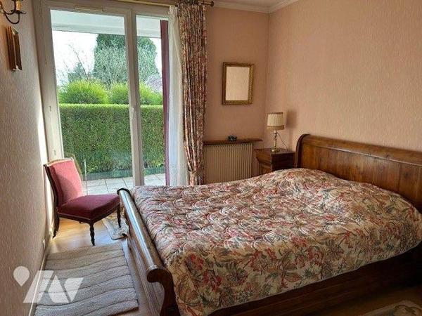 A VENDRE Appartement T5 en rez-de-jardin, à LE MESNIL-ESNARD (76240), d'une surface habitable d...