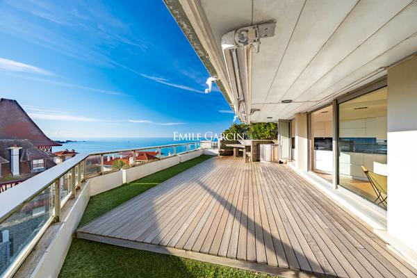 Appartement vue mer à vendre à Biarritz avec terrasse 60 m²