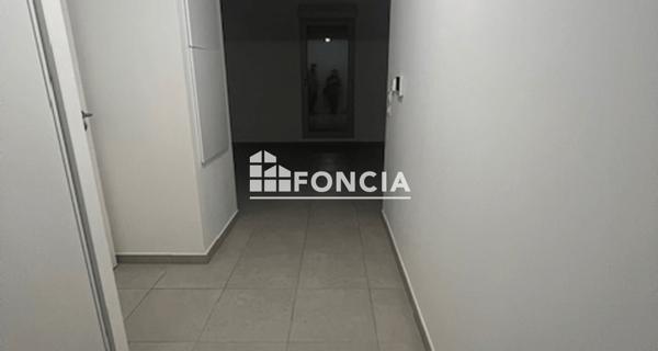 À vendre Studio 41 m² - Rillieux-la-pape 69140