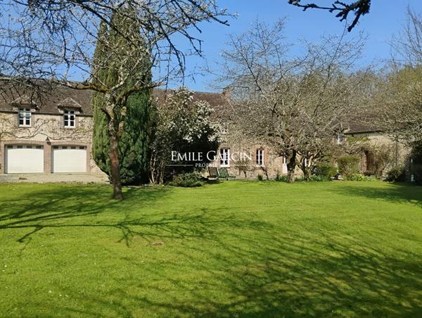 A VENDRE - Donnemarie-Dontilly 77- Maison Familiale, 8 ch, piscine