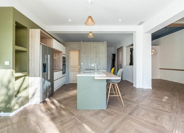 Maison à vendre    5 pièces • 160 m2 Marsillargues