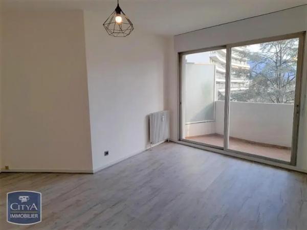 Appartement à louer 2 pièces 51.17m² Barberaz (73000)