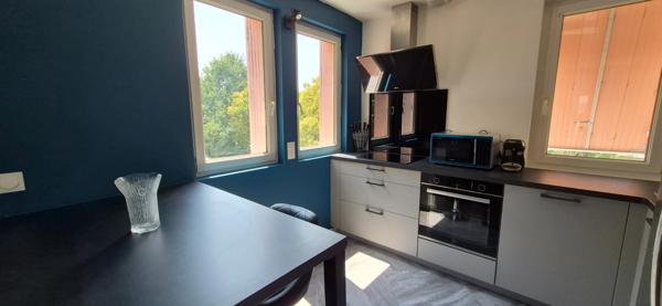 Appartement rénové à vendre 4 pièces BON ENCONTRE (47), proche à pied de toutes les commodités