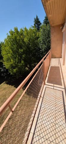 Appartement rénové à vendre 4 pièces BON ENCONTRE (47), proche à pied de toutes les commodités