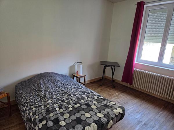 Jolie maison proche centre ville Civray