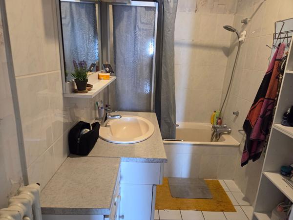 Jolie maison proche centre ville Civray