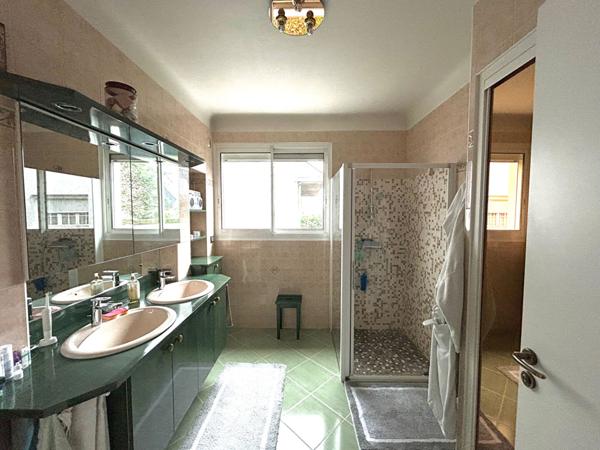 Maison familiale de caractère de 319m² - environnement verdoyant et calme