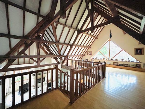 Maison familiale de caractère de 319m² - environnement verdoyant et calme