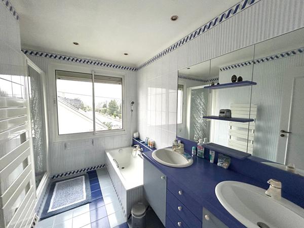 Maison familiale de caractère de 319m² - environnement verdoyant et calme