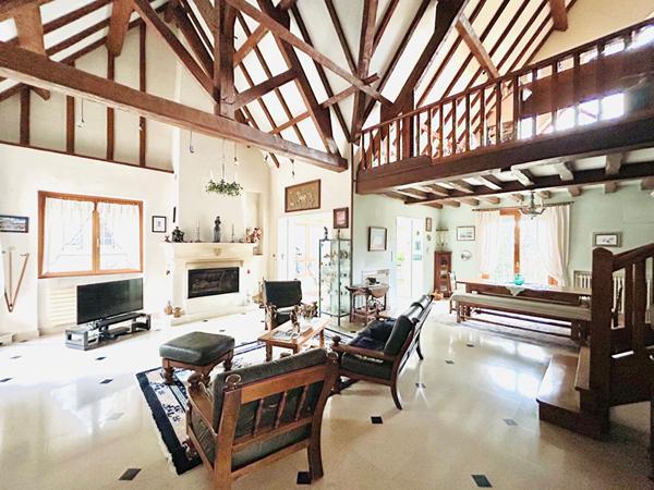 Maison familiale de caractère de 319m² - environnement verdoyant et calme