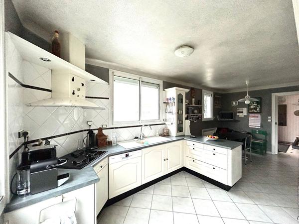 Maison familiale de caractère de 319m² - environnement verdoyant et calme