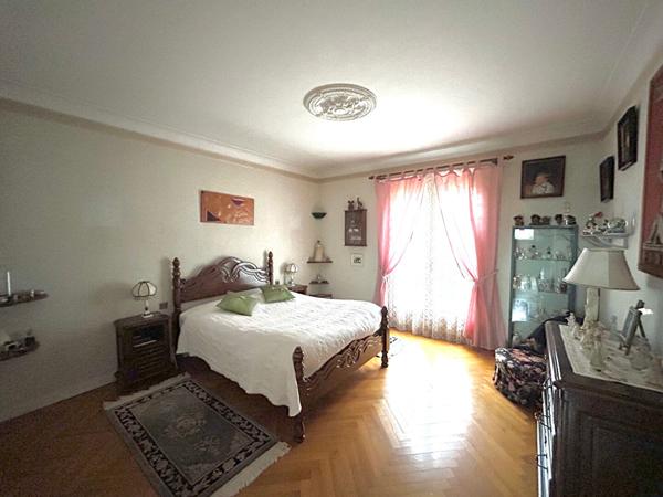 Maison familiale de caractère de 319m² - environnement verdoyant et calme