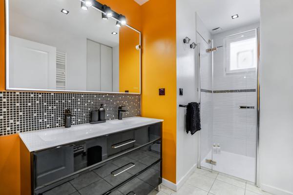 MAISON FAMILIALE T7 – 180 M² – PISCINE – PANNEAUX SOLAIRES – QUARTIER CALME