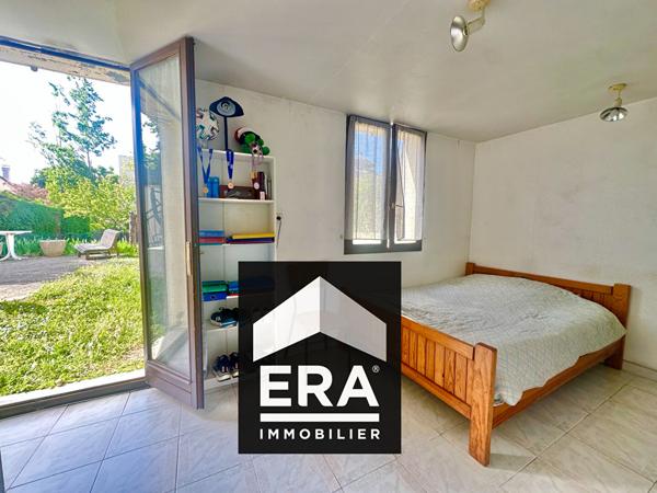 Maison familiale avec grand terrain - Quartier Dix-Arpents