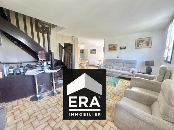 Maison familiale avec grand terrain - Quartier Dix-Arpents