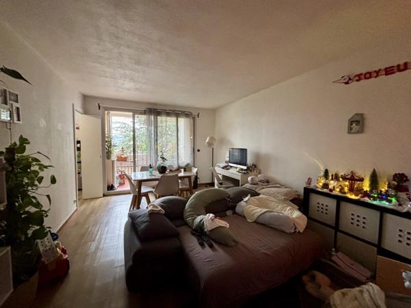 Appartement
         3 pièces
        - 68 m² 346 000 € *