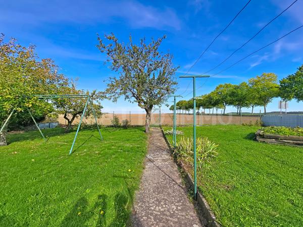 Rémilly (57580) SOUS OFFRE D'ACHAT // Charmante maison 120m2 / à rafraîchir / jardin / 6 chambres / 2 Garages