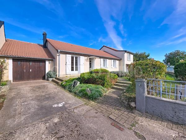 Rémilly (57580) SOUS OFFRE D'ACHAT // Charmante maison 120m2 / à rafraîchir / jardin / 6 chambres / 2 Garages