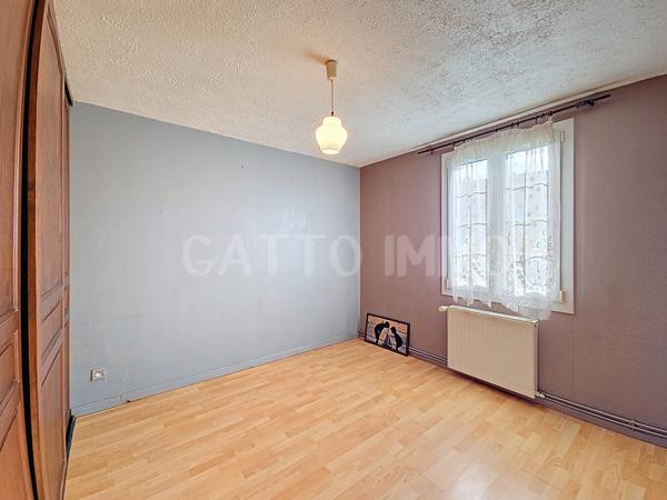 Rémilly (57580) SOUS OFFRE D'ACHAT // Charmante maison 120m2 / à rafraîchir / jardin / 6 chambres / 2 Garages