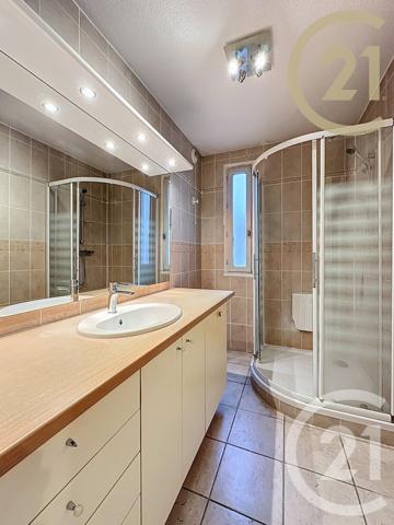 Appartement T5 à vendre  6 pièces - 137,77 m2 MONTELIMAR - 26