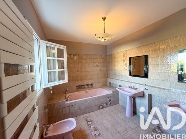 Maison à vendre 17 pièces 257 m² Segonzac