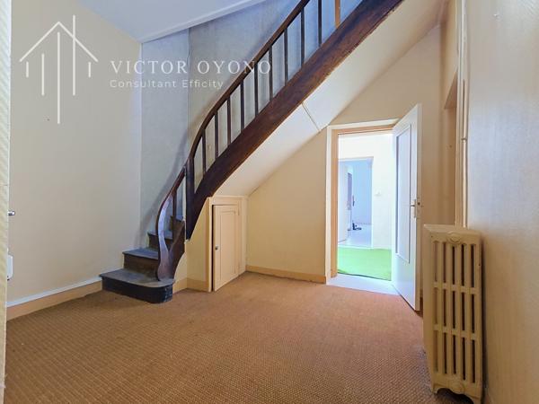 Immeuble
         9 pièces
        - 270 m² 235 000 €*