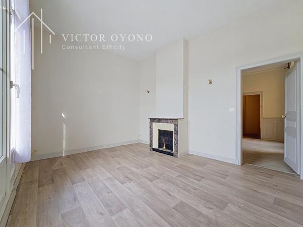 Immeuble
         9 pièces
        - 270 m² 235 000 €*