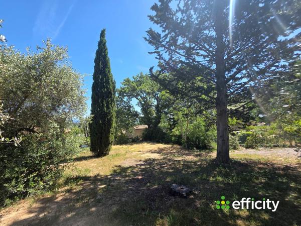 Terrain
        
        - 1013 m² Exclusivité 120 000 € *