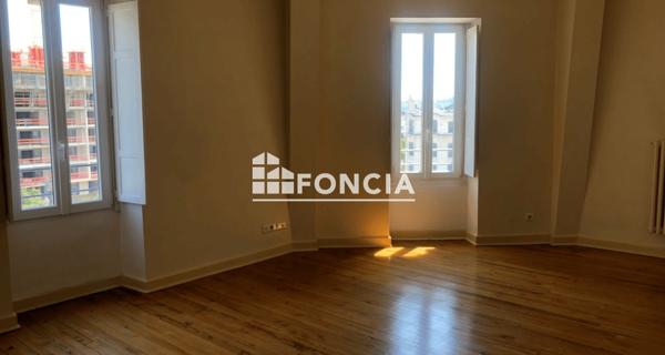 Location Appartement 3 pièces 84.86 m² - Valence 26000