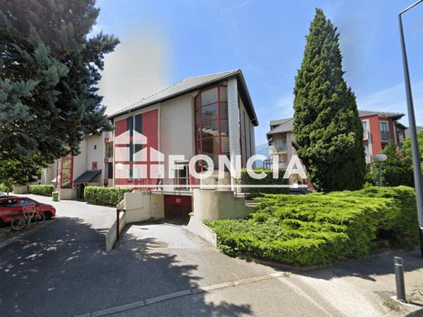 Location Appartement 2 pièces 42.45 m² - 21 AU 27, RUE CDT PERREAU Grenoble 38100