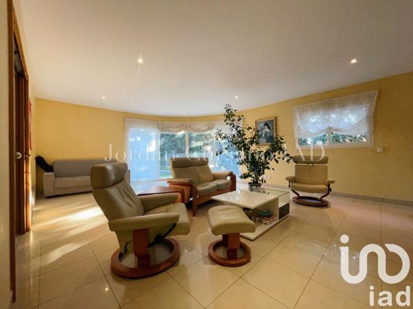 Maison à vendre 5 pièces 167 m² Saint-Estève