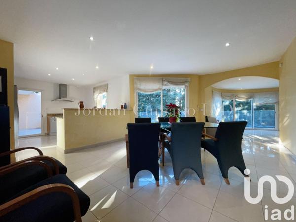 Maison à vendre 5 pièces 167 m² Saint-Estève