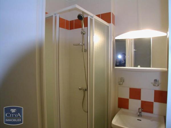 Appartement à louer 2 pièces 51.18m² Clermont-Ferrand (63000)