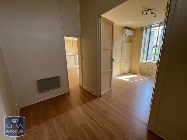 Appartement à louer 2 pièces 51.18m² Clermont-Ferrand (63000)