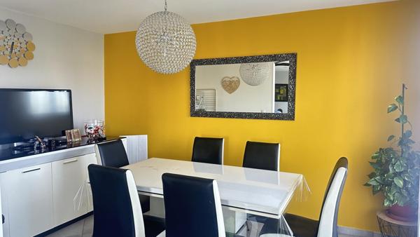 Appartement T4 contemporain rénové et lumineux