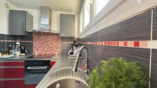 Appartement T4 contemporain rénové et lumineux