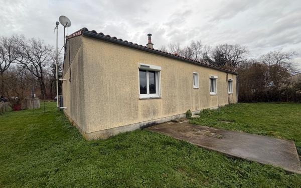 Maison à vendre    4 pièces •  Asnières-la-Giraud